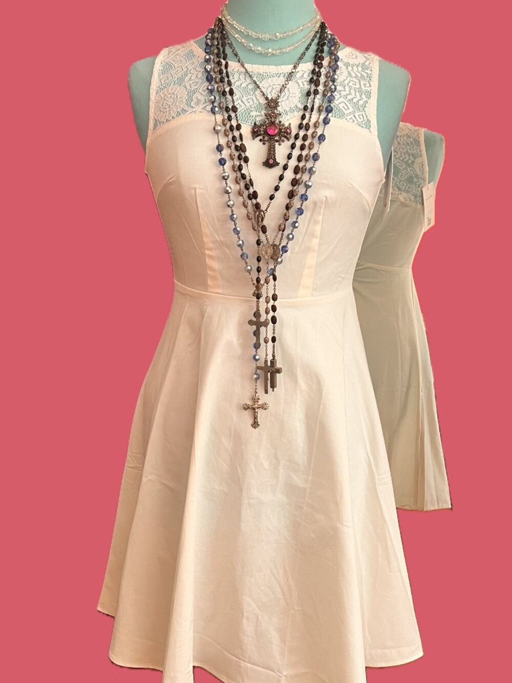 Bbonfinedress Ivory/White Lace Open Back Fit & Flare Dress – XS
